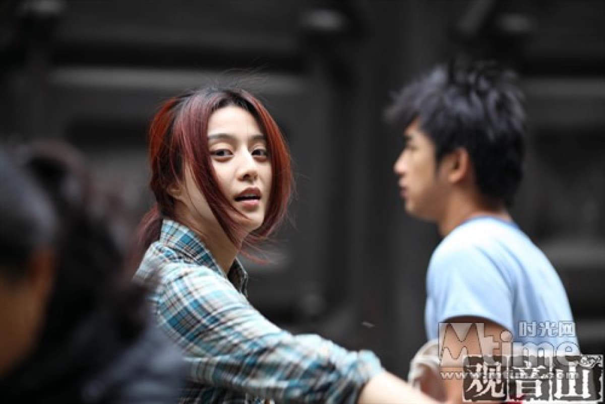Cô gái về đêm (Nocturnal Girl)