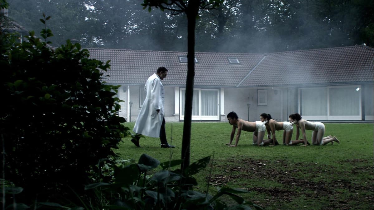 Con Rết Người (The Human Centipede (First Sequence))