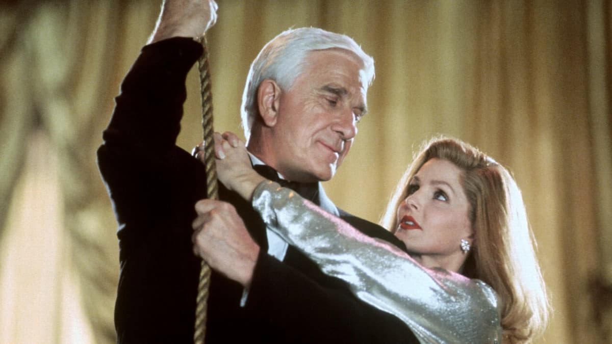 Họng súng vô hình 3 (Naked Gun 33 1/3: The Final Insult)