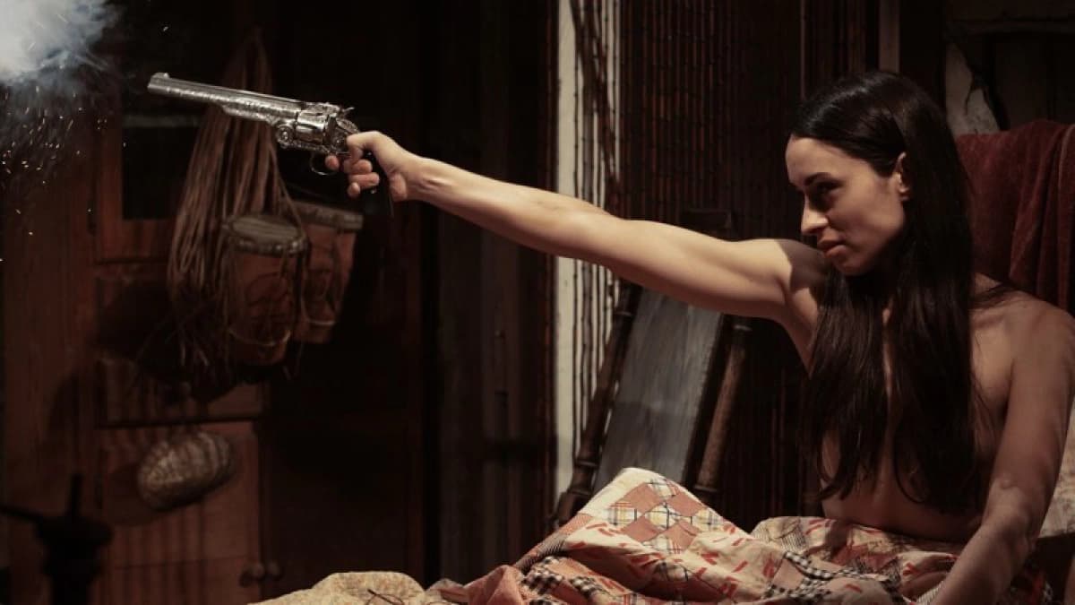 Nữ Tu Báo Thù (Nude Nuns with Big Guns)