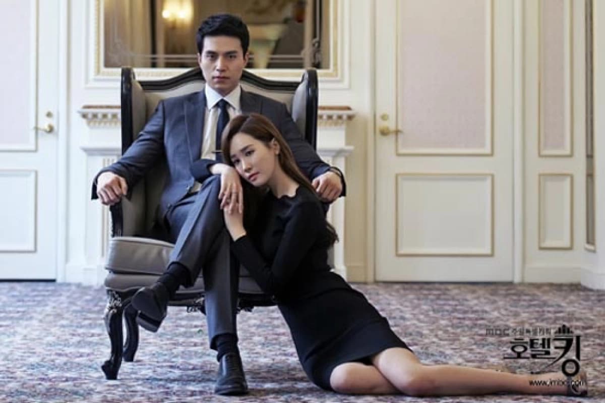 Ông Hoàng Khách Sạn (Hotel King)