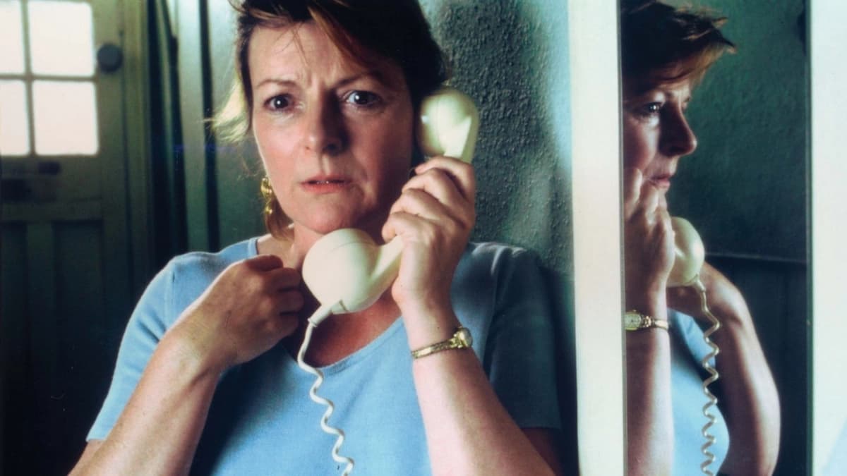 Secrets & Lies (Secrets & Lies)