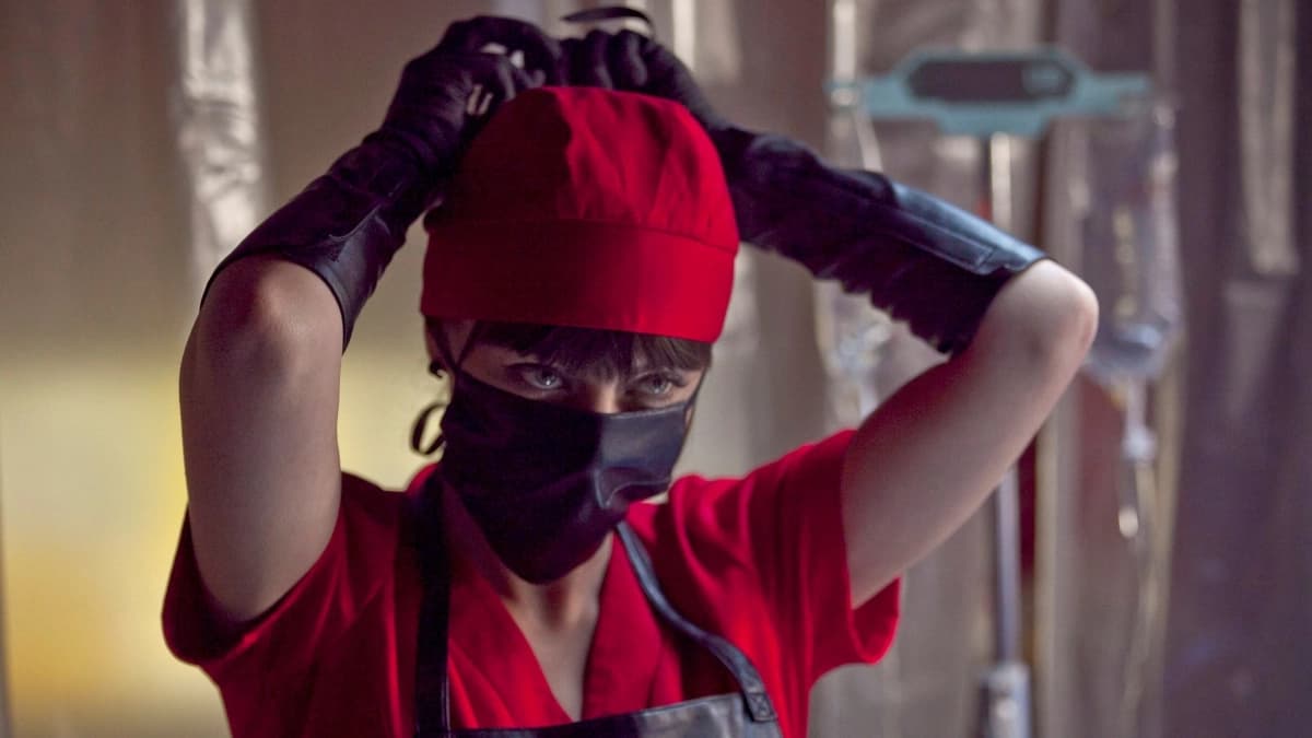 Y Nữ Bóng Đêm (American Mary)