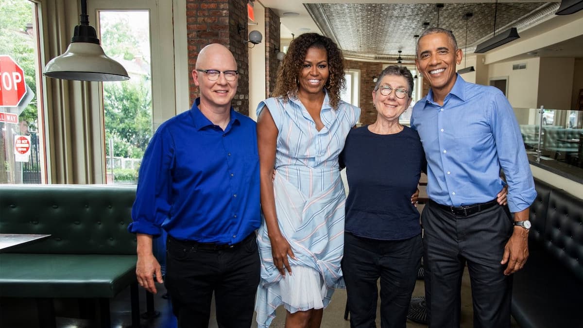 Công xưởng Hoa Kỳ: Trò chuyện với vợ chồng Obama (American Factory: A Conversation with the Obamas)